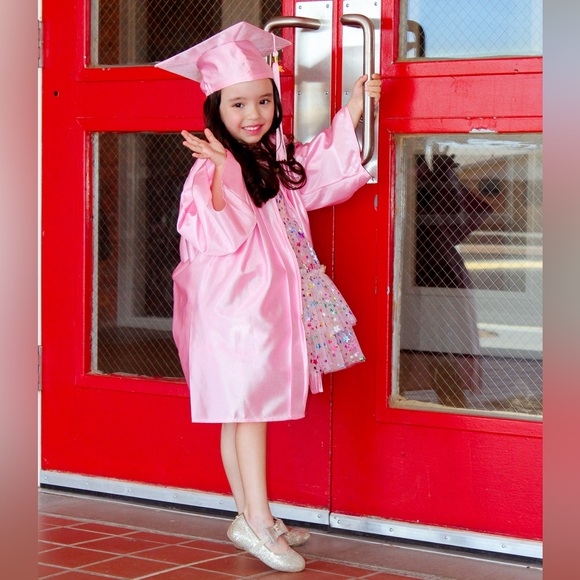 Kids cap, gown, & tassel - Picture 4 of 4